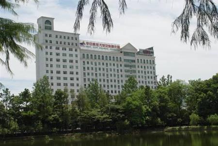 華中科技大學(xué)校園圖片_校園風(fēng)光7