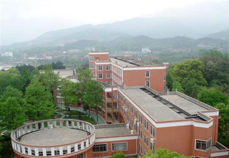 江西農(nóng)業(yè)大學(xué)校園圖片_校園圖片4