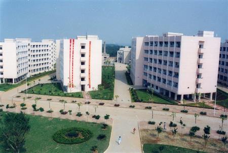 贛南師范學(xué)院校園圖片_大學(xué)圖片6