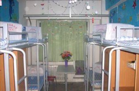 遼寧中醫(yī)藥大學宿舍圖片_寢室圖片10