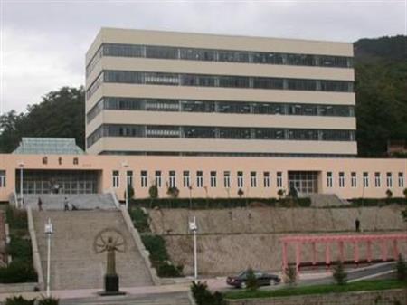遼寧科技大學校園圖片_校園圖片3