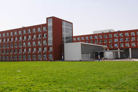 沈陽工業(yè)大學(xué)校園圖片_校園圖片6