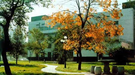 中國(guó)醫(yī)科大學(xué)校園圖片_大學(xué)圖片2