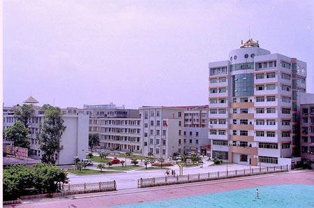 成都理工大學(xué)校園圖片_校園圖片3