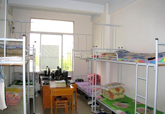 武漢工程大學(xué)宿舍圖片_寢室圖片17