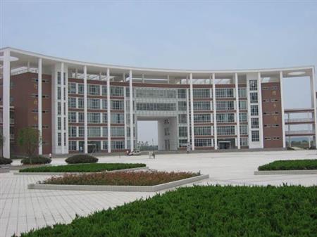 武漢體育學(xué)院校園圖片_校園圖片4