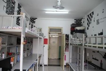 內(nèi)蒙古師范大學宿舍圖片_寢室圖片17