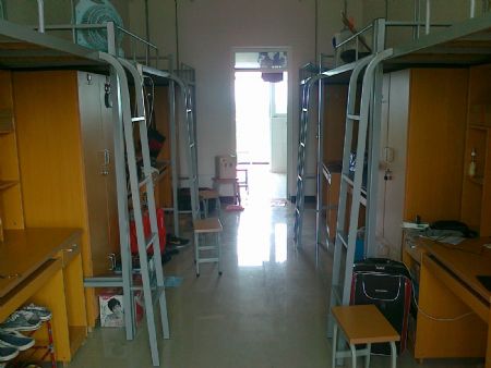 廣西師范大學(xué)宿舍圖片_寢室圖片14