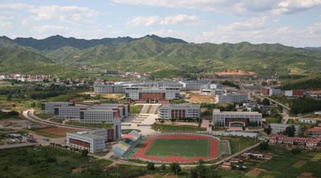 承德醫(yī)學院校園圖片_大學圖片4