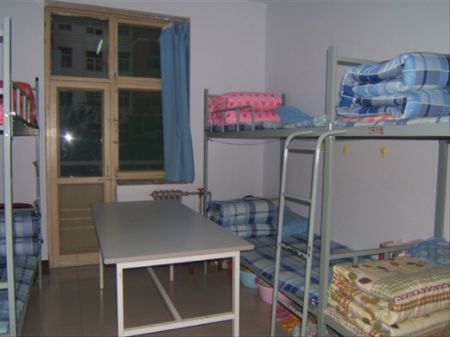 邯鄲學(xué)院宿舍圖片_寢室圖片11