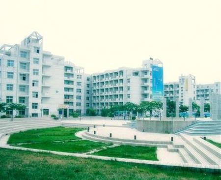 邯鄲職業(yè)技術(shù)學(xué)院校園圖片_大學(xué)圖片2