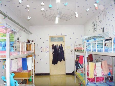 石家莊工程職業(yè)學(xué)院宿舍圖片_寢室圖片4