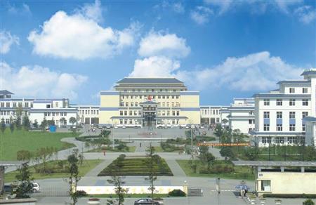 四川交通職業(yè)技術(shù)學(xué)院校園圖片_大學(xué)圖片4