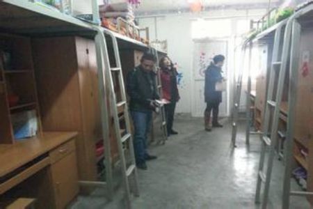 漯河醫(yī)學(xué)高等專科學(xué)校宿舍圖片_寢室圖片5