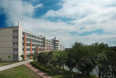 珠海城市職業(yè)技術學院校園圖片_校園風光3