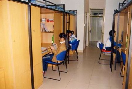 內(nèi)江師范學(xué)院宿舍圖片_寢室圖片11