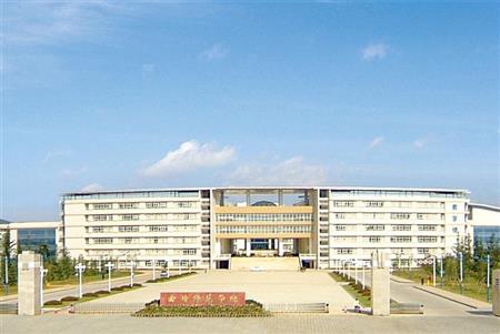 曲靖師范學院校園圖片_大學圖片4