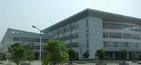 武漢工業(yè)職業(yè)技術(shù)學(xué)院校園圖片_校園圖片4