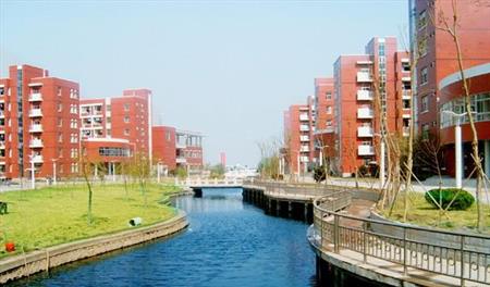 江蘇理工類專科對(duì)比:南通航運(yùn)職院和南京機(jī)電職院區(qū)別