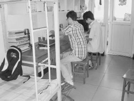 河北經(jīng)貿(mào)大學(xué)經(jīng)濟(jì)管理學(xué)院宿舍圖片_寢室圖片2