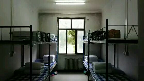 遼源職業(yè)技術(shù)學(xué)院宿舍圖片_寢室圖片4