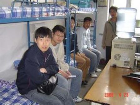 沈陽(yáng)工學(xué)院宿舍圖片_寢室圖片13