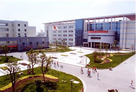 浙江醫(yī)藥高等?？茖W(xué)校校園圖片_大學(xué)圖片2