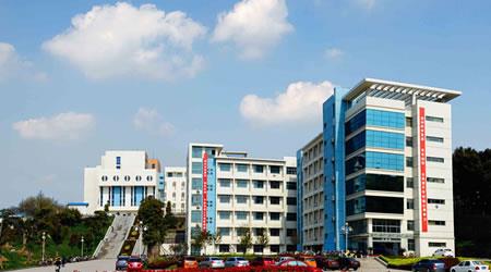 鎮(zhèn)江市高等?？茖W(xué)校校園圖片_大學(xué)圖片7