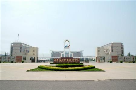 西安航空職業(yè)技術學院校園圖片_大學圖片3