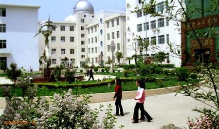 商洛職業(yè)技術(shù)學(xué)院校園圖片_大學(xué)圖片2