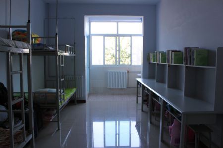 河北外國(guó)語(yǔ)職業(yè)學(xué)院宿舍圖片_寢室圖片6