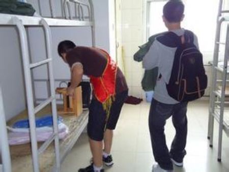 遼寧鐵道職業(yè)技術學院宿舍圖片_寢室圖片3