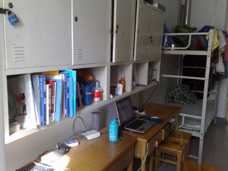 河北經(jīng)貿(mào)大學宿舍圖片_寢室圖片15