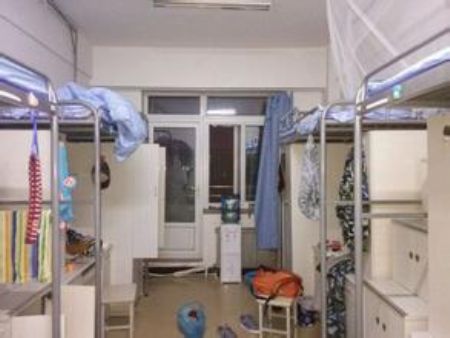營口理工學(xué)院宿舍圖片_寢室圖片14